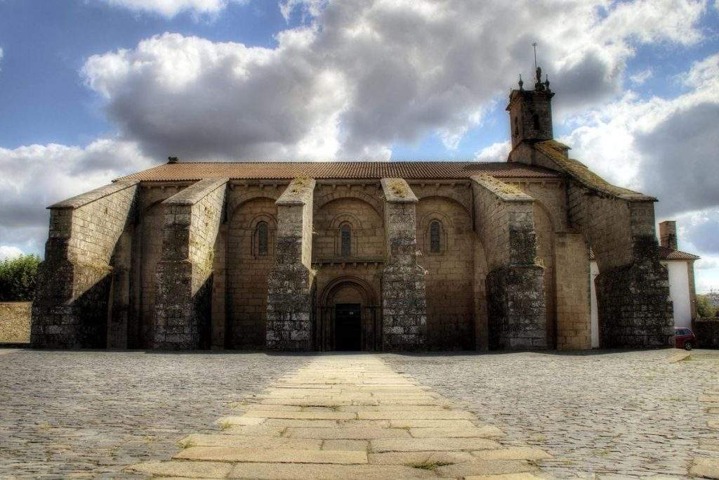 Colegiata de Santa María la Mayor y Real de Sar (Santiago de Compostela)