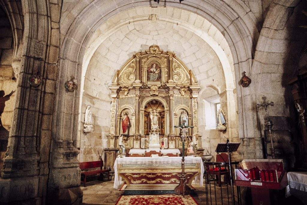 Iglesia de San Salvador (Pazos de Arenteiro)