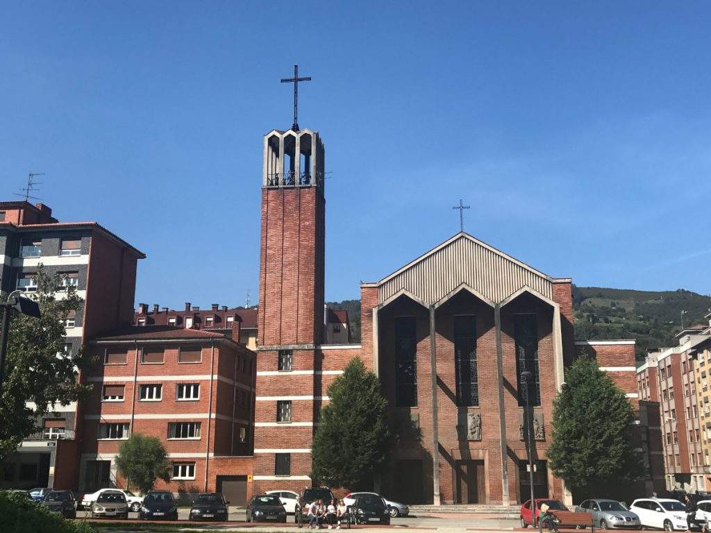 Iglesia del Carmen (Padres Pasionistas) (Mieres)