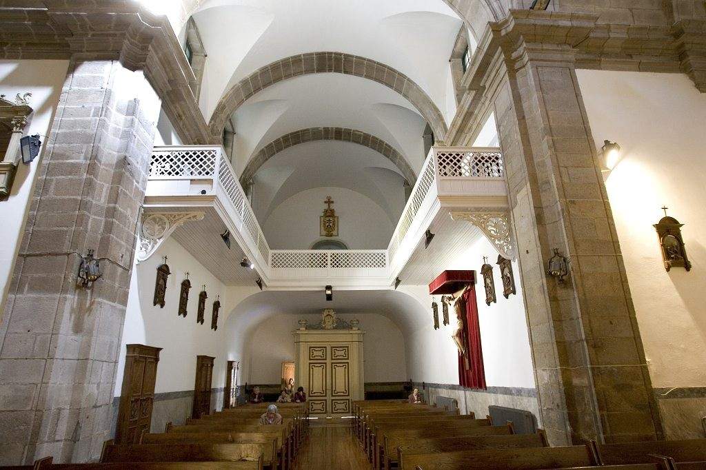 Igrexa das Orfas (Colegio Nuestra Señora de los Remedios) (Santiago de Compostela)