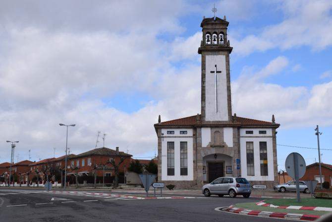Parroquia de María Auxiliadora (Fuentes de Oñoro)