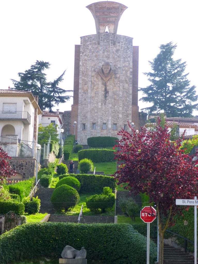 Parroquia de Sant Pere Màrtir (Olot)