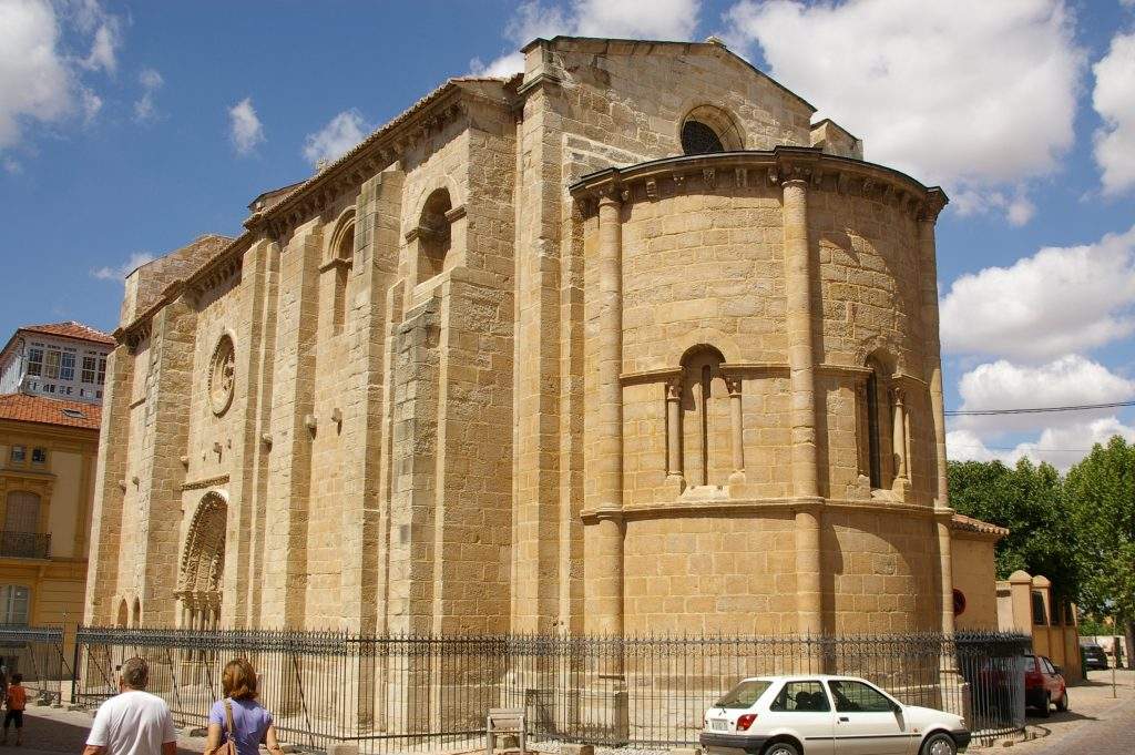 Parroquia de Santa María Magdalena (Peñausende)