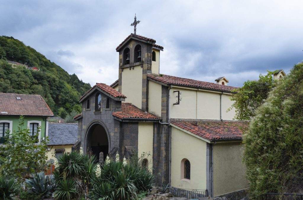 Parroquia de Santa María de Figaredo (Figaredo)