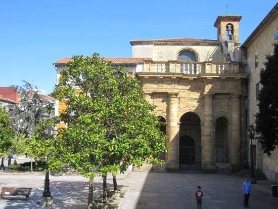 Parroquia de Santo Domingo (Dominicos) (Oviedo)
