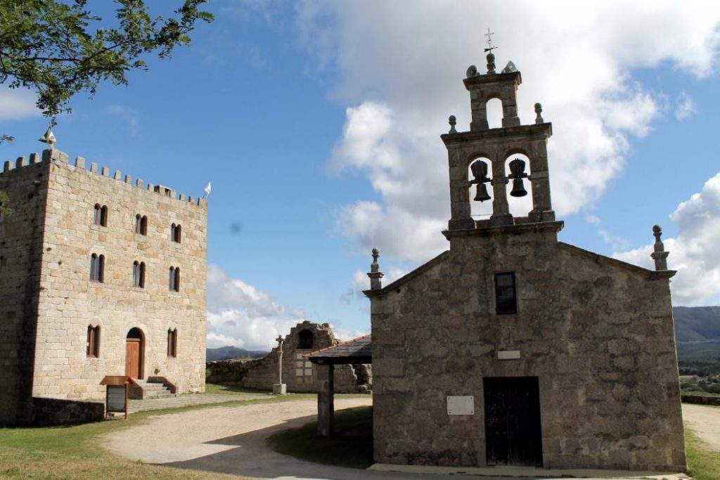 Parroquia del Divino Salvador (O Castro de Ouro) (Alfoz)