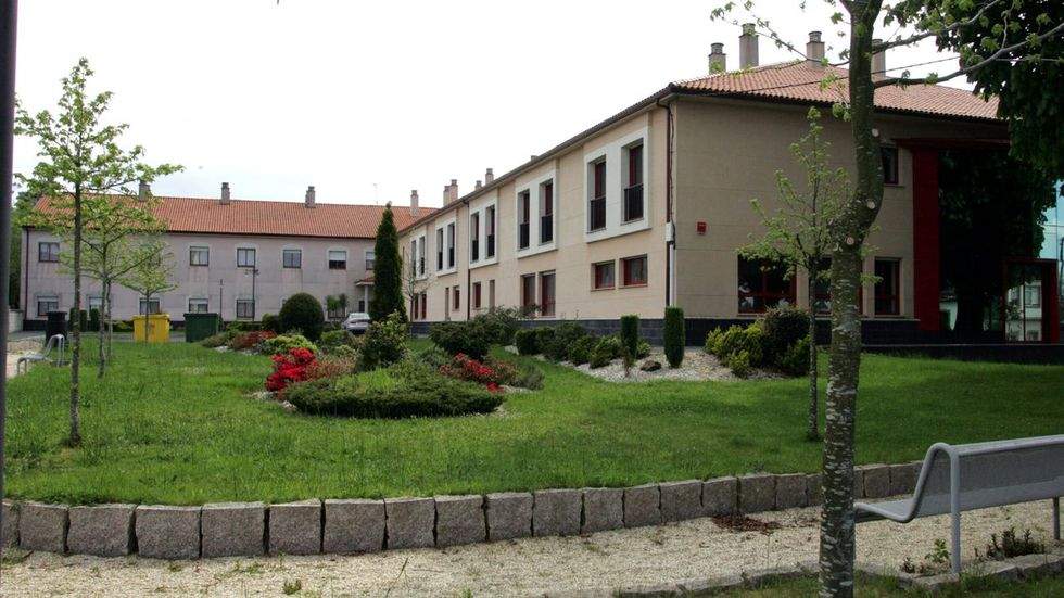 Residencia de Ancianos de Melide (Melide)